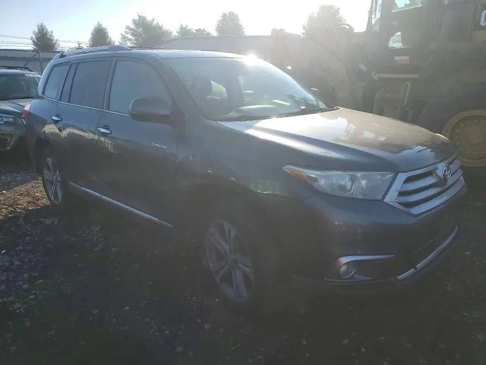 2011 TOYOTA HIGHLANDER LIMITED  