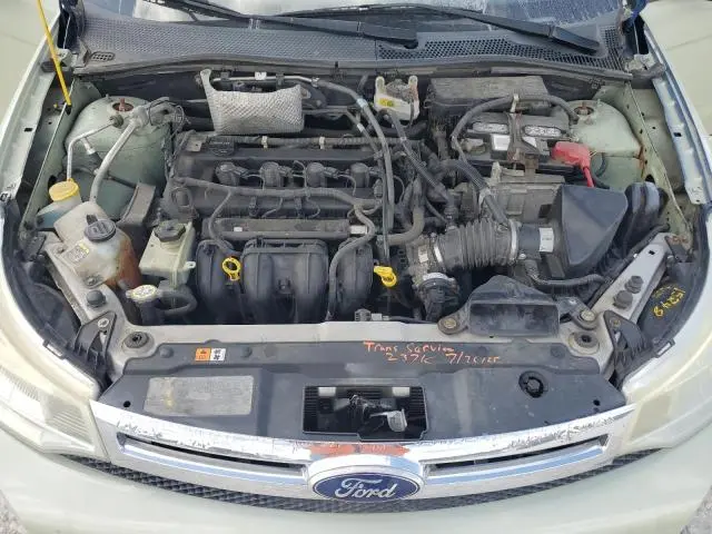 2010 FORD FOCUS SE  