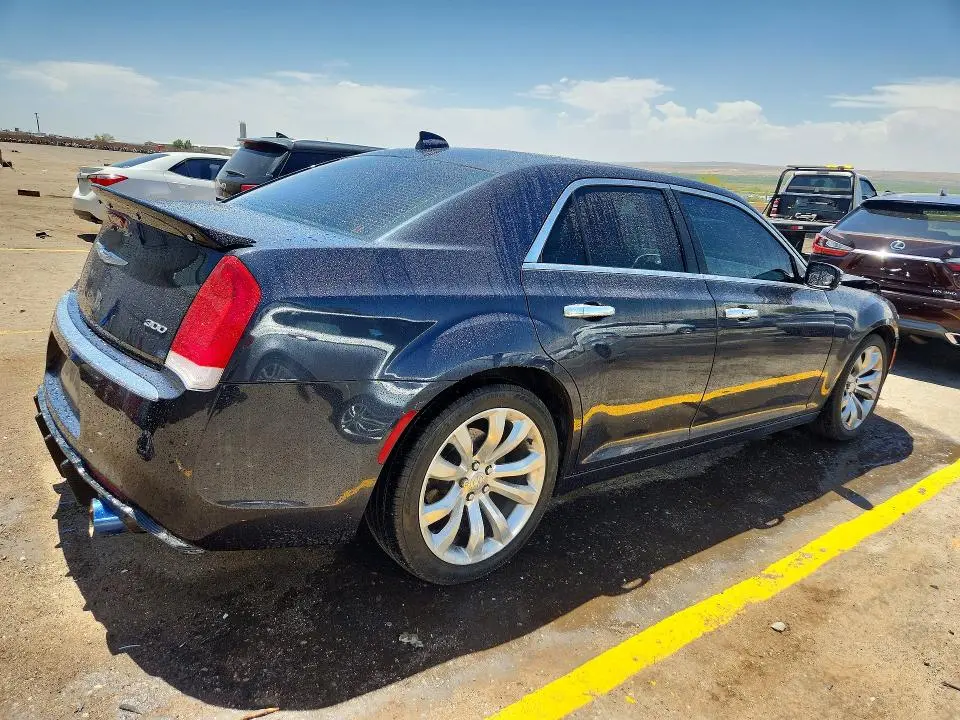 2017 CHRYSLER 300 LIMITED  