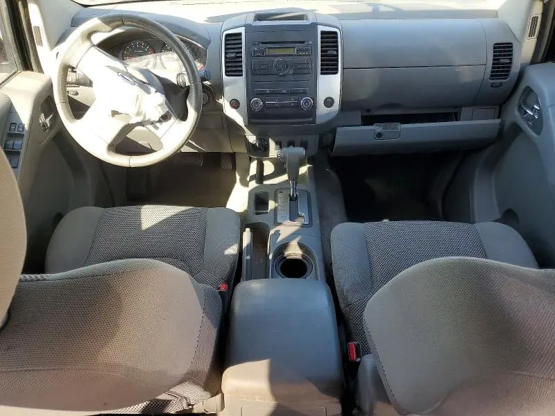 2010 NISSAN FRONTIER CREW CAB SE  