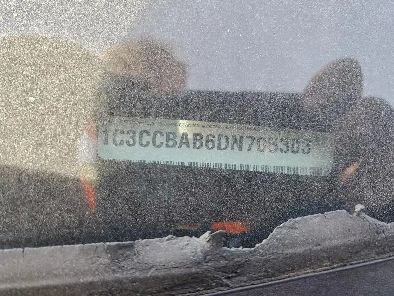 2013 CHRYSLER 200 LX  