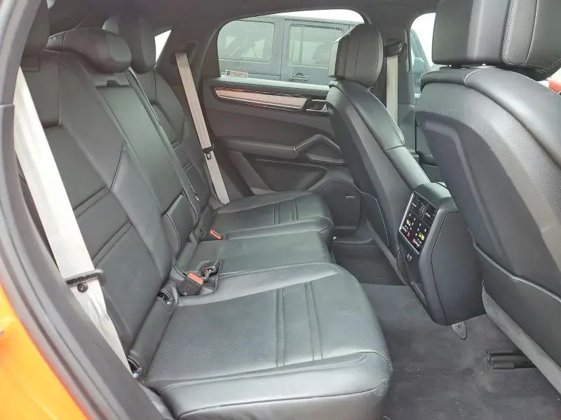2020 PORSCHE CAYENNE COUPE  