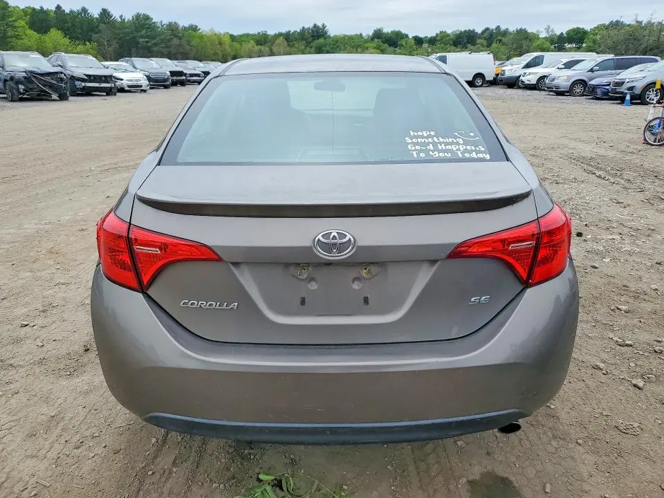 2019 TOYOTA COROLLA SE  