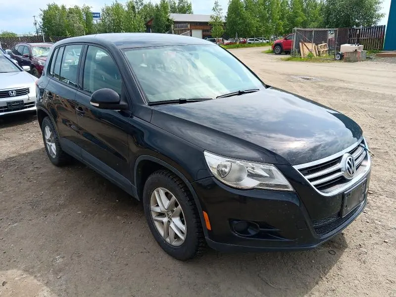 2011 VOLKSWAGEN TIGUAN S  