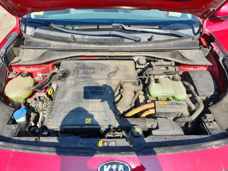 2017 KIA NIRO LX  
