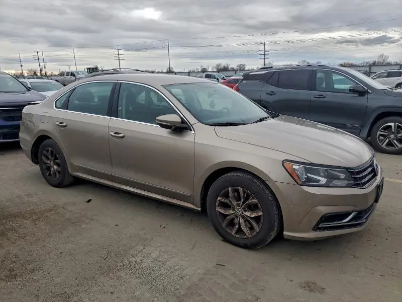 2016 VOLKSWAGEN PASSAT   