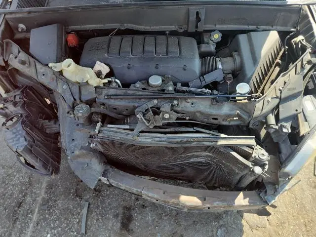 2010 CHEVROLET TRAVERSE LS  