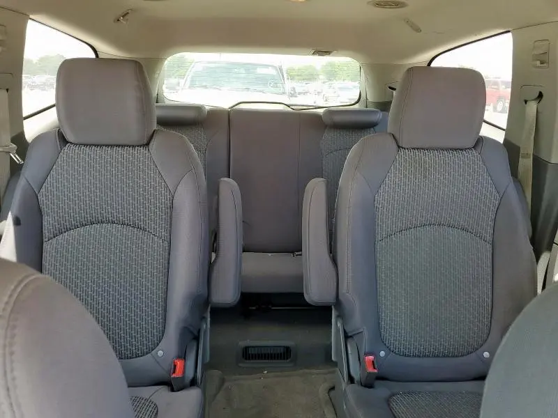 2011 CHEVROLET TRAVERSE LT  