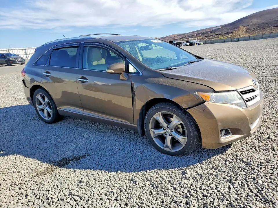 2013 TOYOTA VENZA XLE  