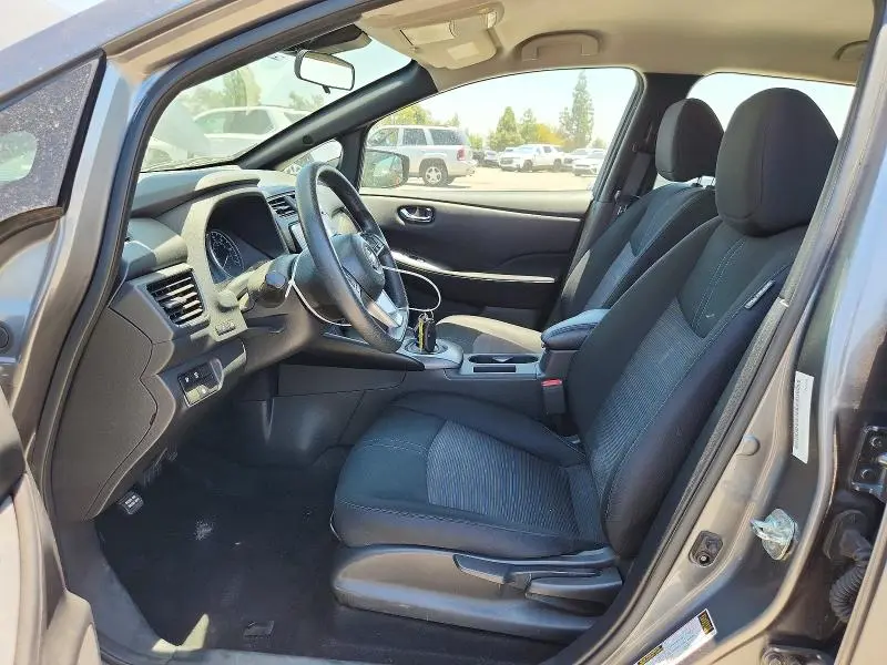 2020 NISSAN LEAF S  