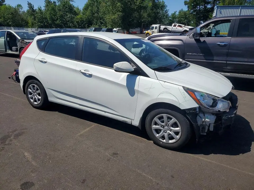2013 HYUNDAI ACCENT GS  