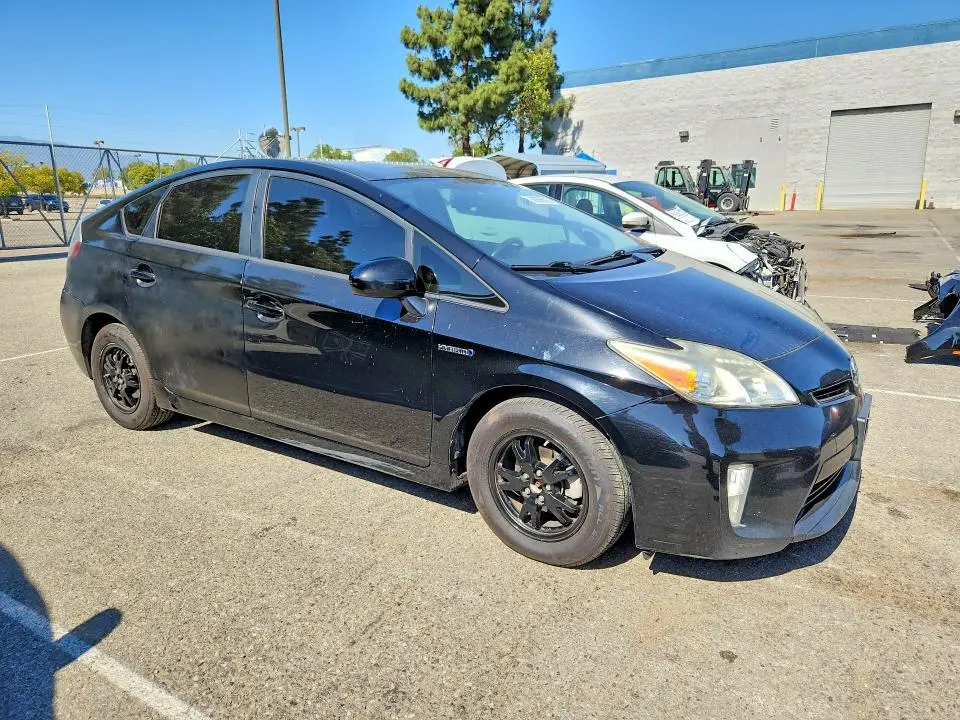2015 TOYOTA PRIUS TWO  