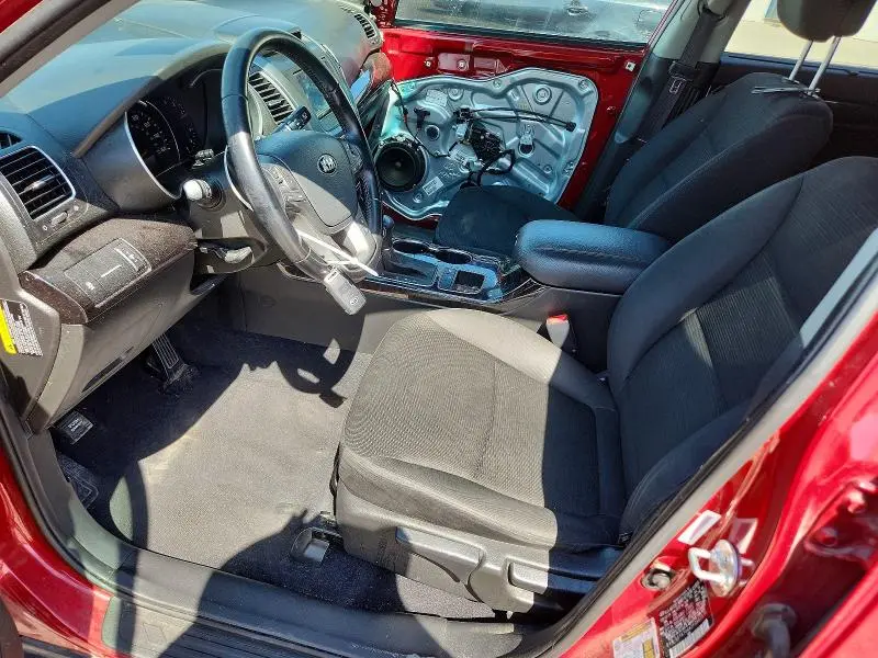 2015 KIA SORENTO LX  