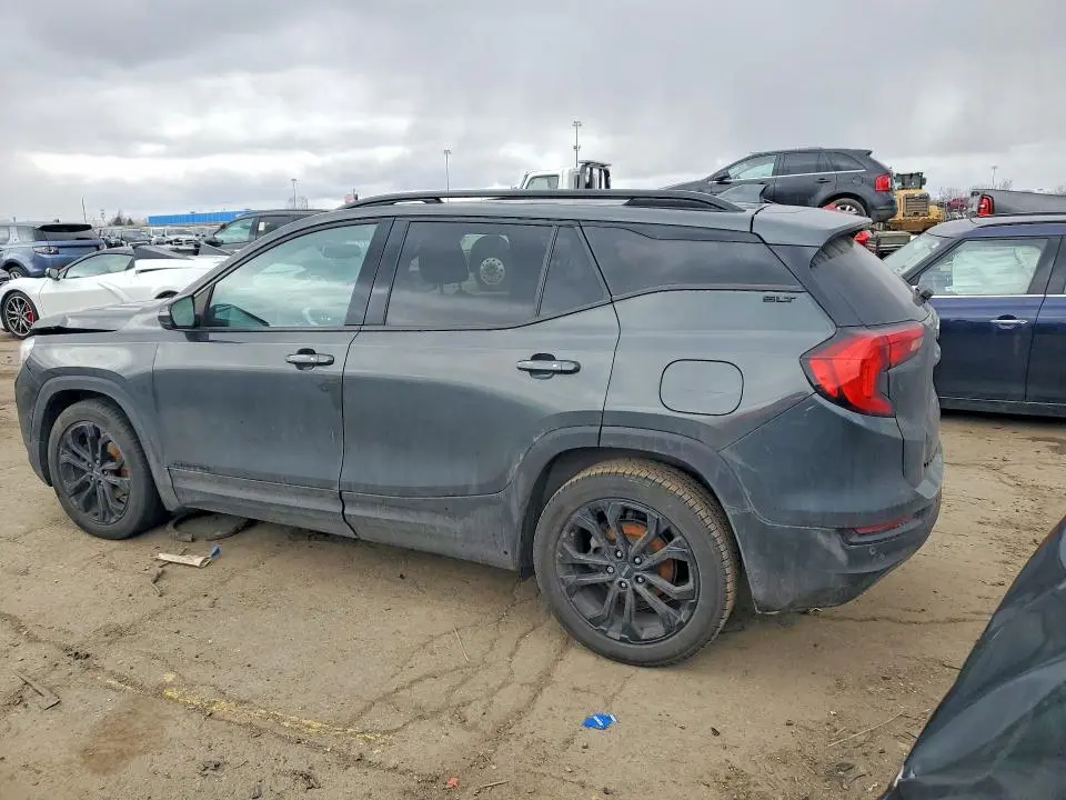 2021 GMC TERRAIN SLT  