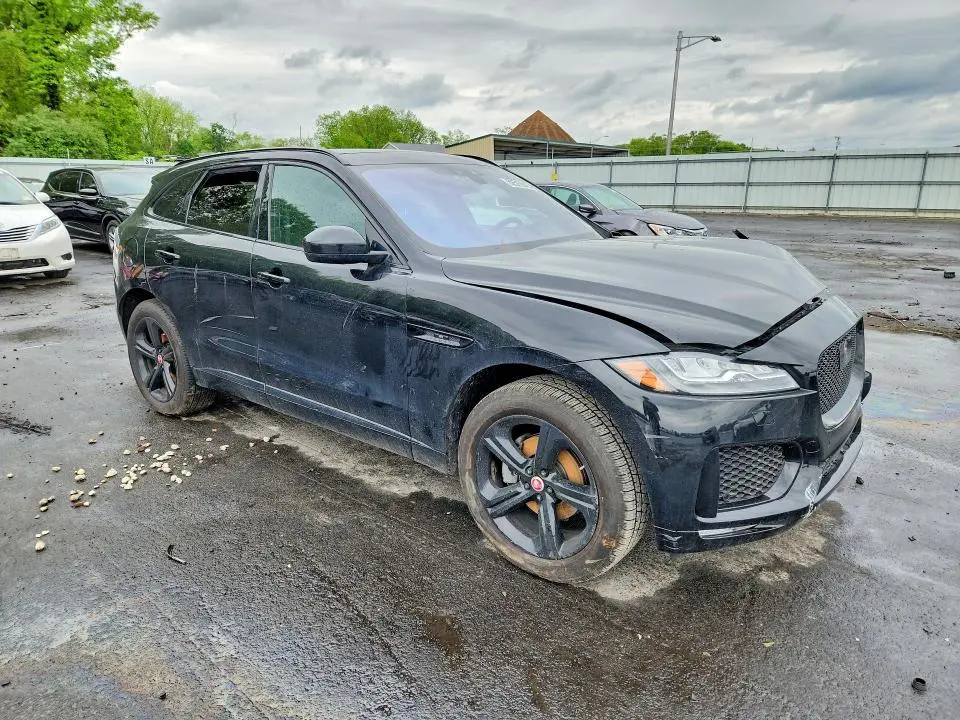 2020 JAGUAR F-PACE CHECKERED FLAG  