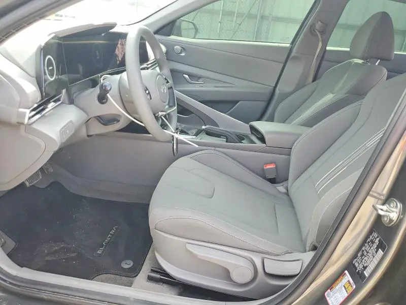 2024 HYUNDAI ELANTRA   