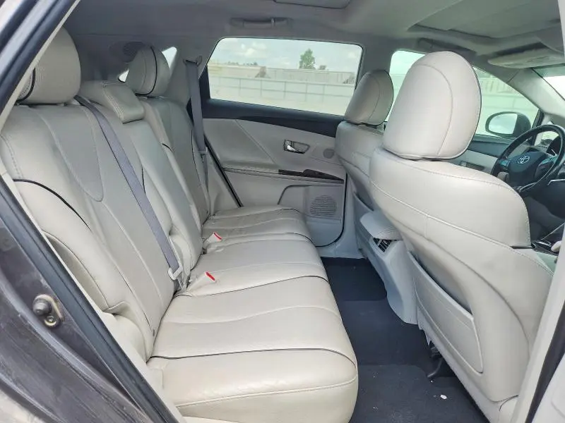 2010 TOYOTA VENZA AWD V6  