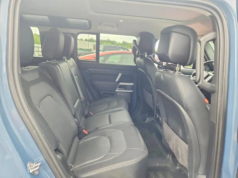 2023 LAND ROVER DEFENDER 110 X-DYNAMIC SE  