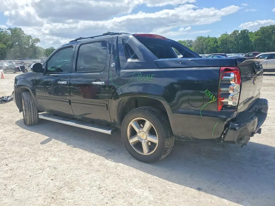 2013 CHEVROLET AVALANCHE LT  