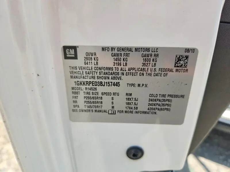 2011 GMC ACADIA SLE  