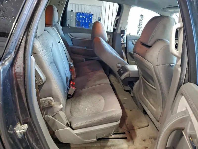 2015 CHEVROLET TRAVERSE LS  