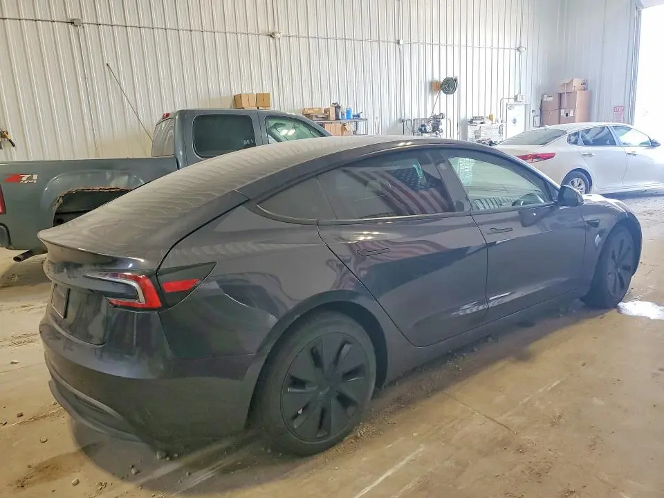 2025 TESLA MODEL 3   