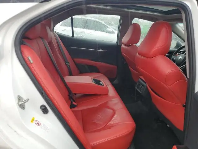 2018 TOYOTA CAMRY XSE  