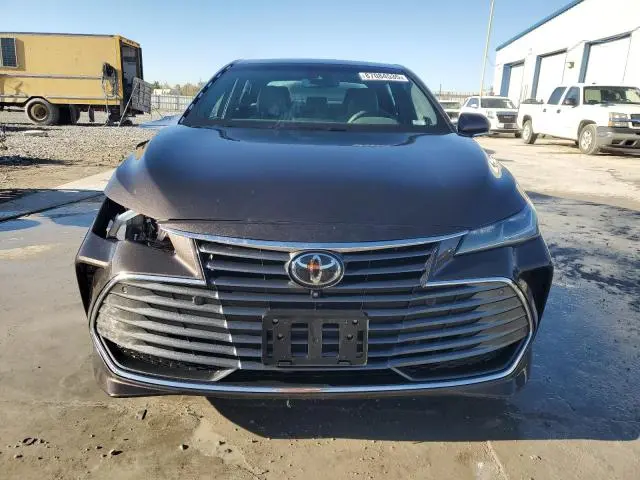 2019 TOYOTA AVALON XLE  