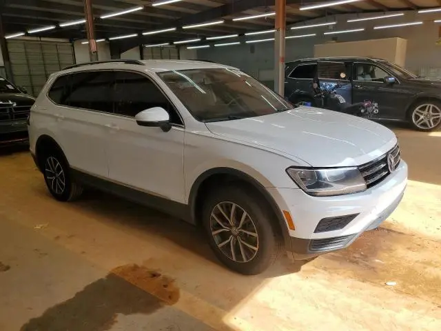2020 VOLKSWAGEN TIGUAN SE  