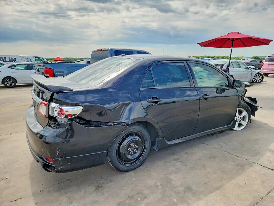 2011 TOYOTA COROLLA S  