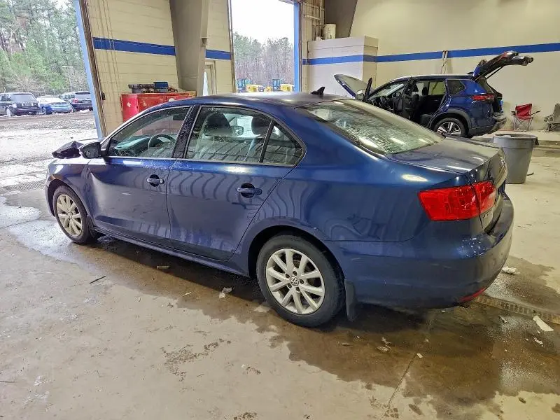 2011 VOLKSWAGEN JETTA SE  