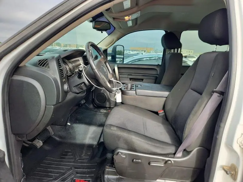 2011 CHEVROLET SILVERADO K1500 LT  