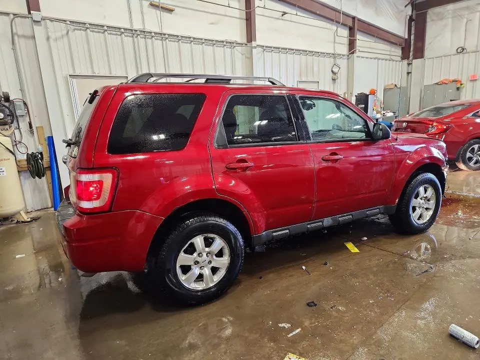 2010 FORD ESCAPE LIMITED  