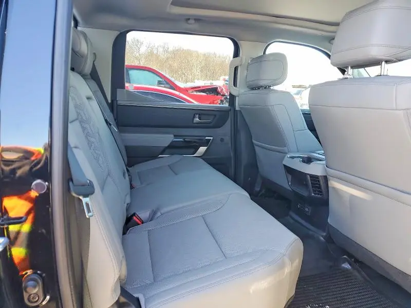 2024 TOYOTA TUNDRA CREWMAX LIMITED  