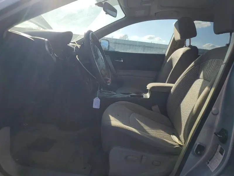 2013 NISSAN ROGUE S  