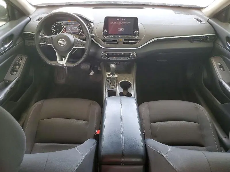 2022 NISSAN ALTIMA SV  