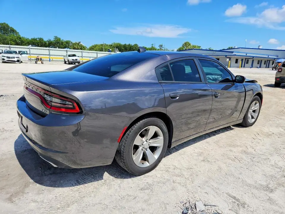 2016 DODGE CHARGER SXT  