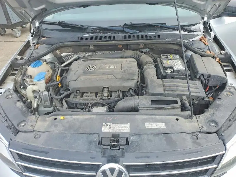 2015 VOLKSWAGEN JETTA SE  