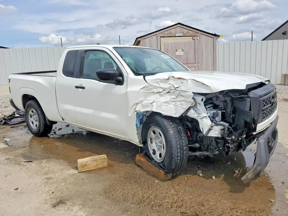 2024 NISSAN FRONTIER S  