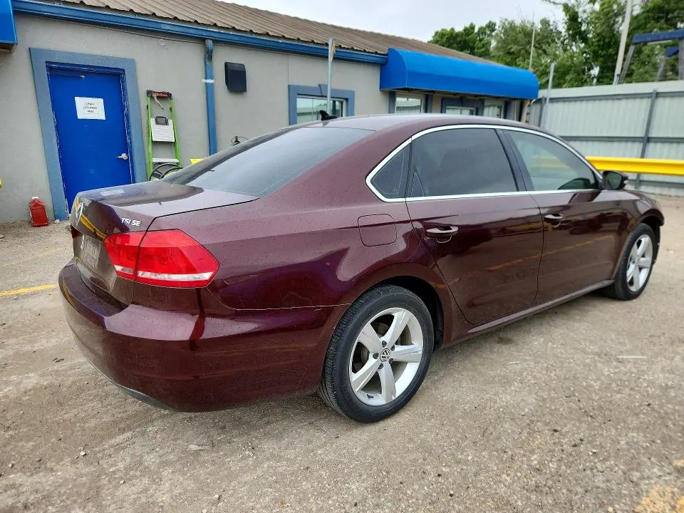 2014 VOLKSWAGEN PASSAT SE  