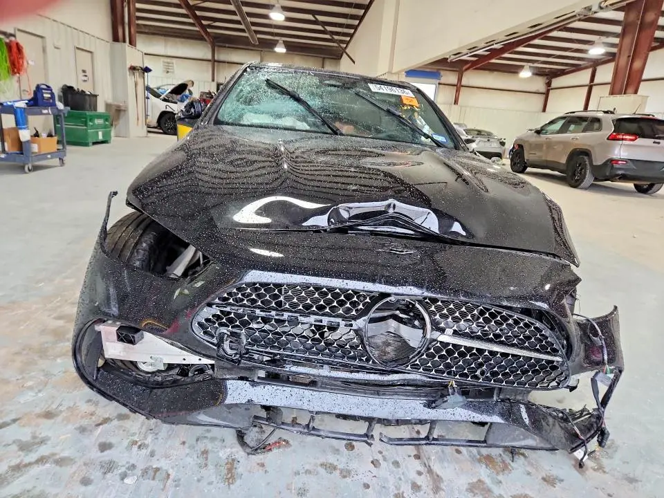 2024 MERCEDES-BENZ C 300  