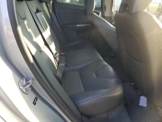 2016 VOLVO XC60 T5 PLATINUM  