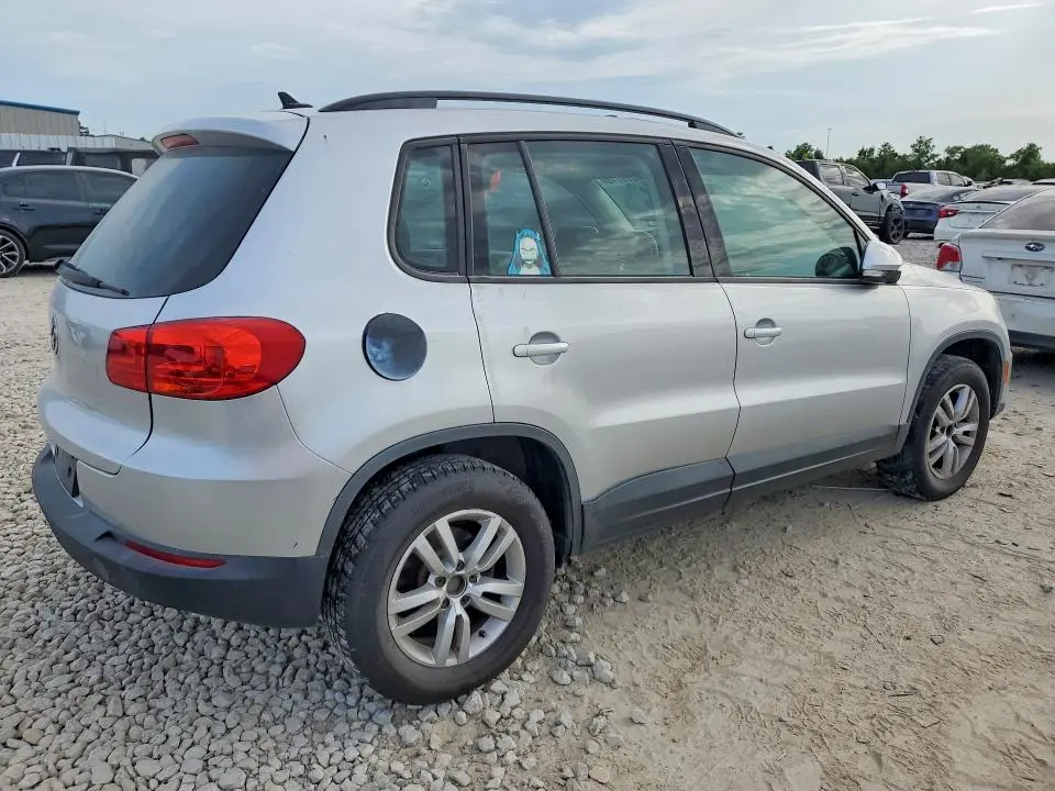 2015 VOLKSWAGEN TIGUAN S  