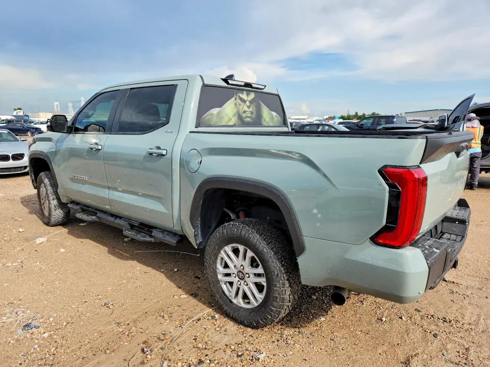 2025 TOYOTA TUNDRA SR5  