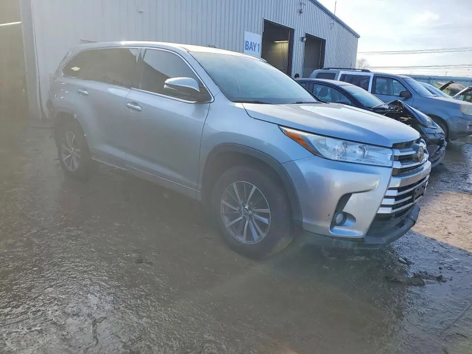 2018 TOYOTA HIGHLANDER XLE  