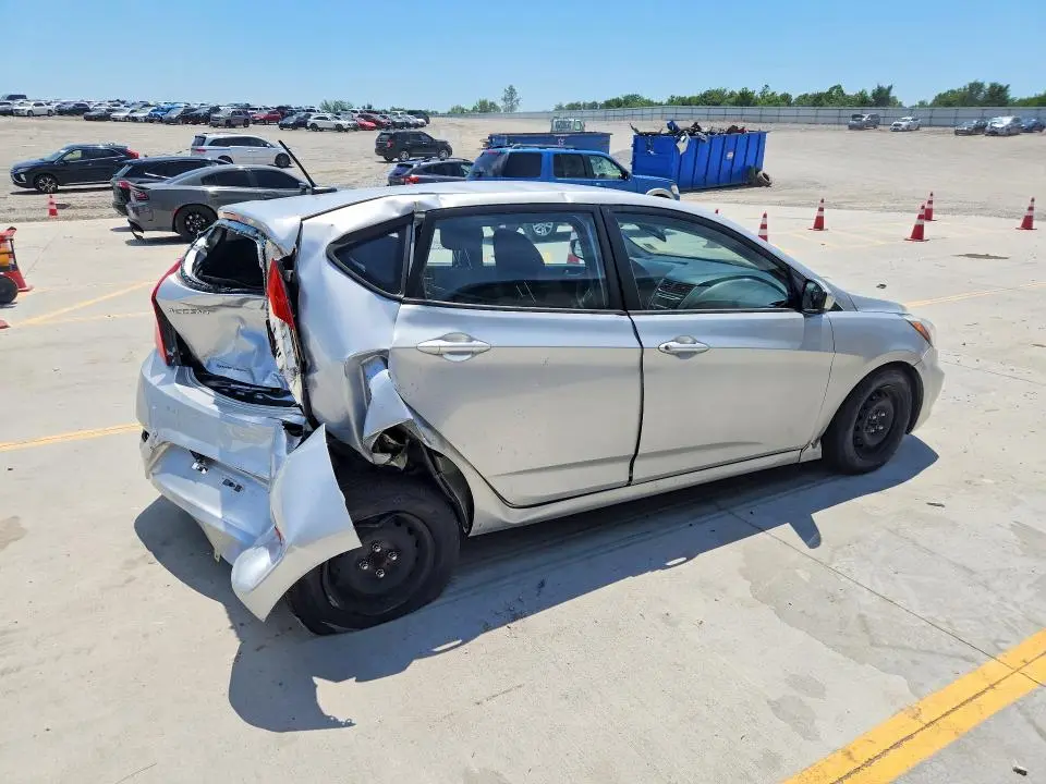 2015 HYUNDAI ACCENT GS  