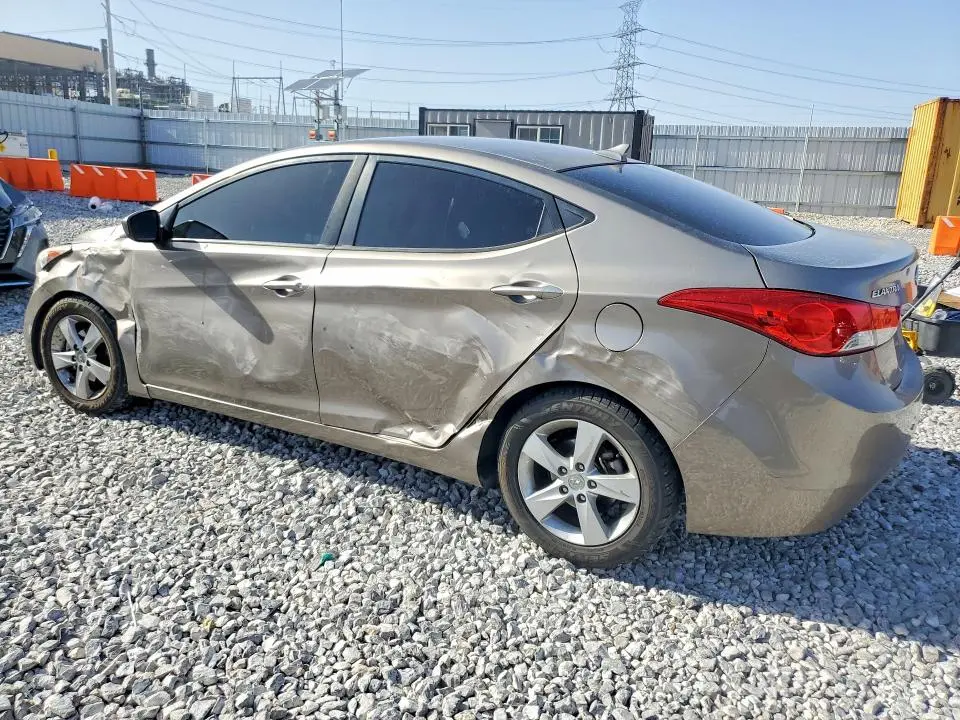 2013 HYUNDAI ELANTRA GLS  