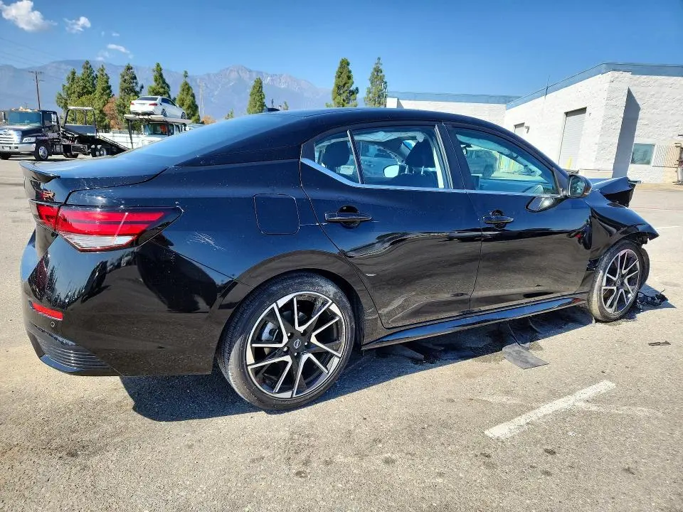 2025 NISSAN SENTRA SR  