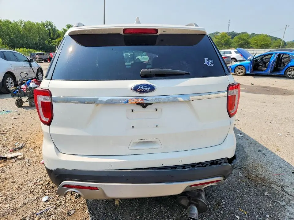 2017 FORD EXPLORER XLT  