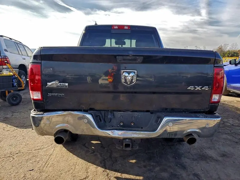 2018 RAM 1500 SLT  
